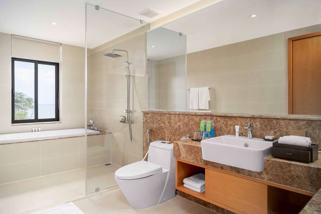 WYNDHAM GARDEN CAM RANH RESORT-guestroom-Guest Room,Bathroom,On-Site.jpg