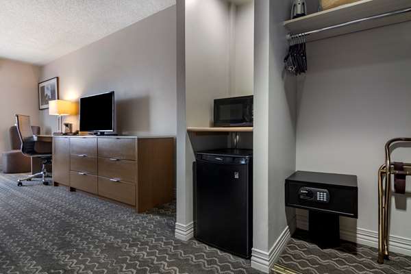  - Best Western Plus Vancouver Airport Hotel