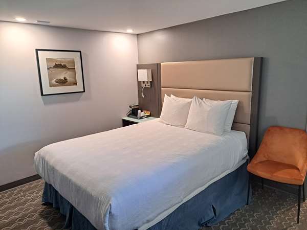  - Best Western Plus Vancouver Airport Hotel