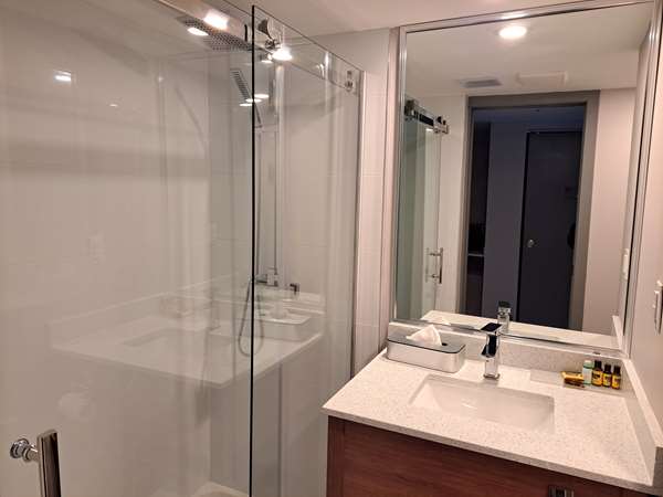  - Best Western Plus Vancouver Airport Hotel