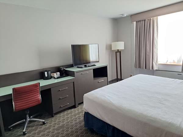  - Best Western Plus Vancouver Airport Hotel