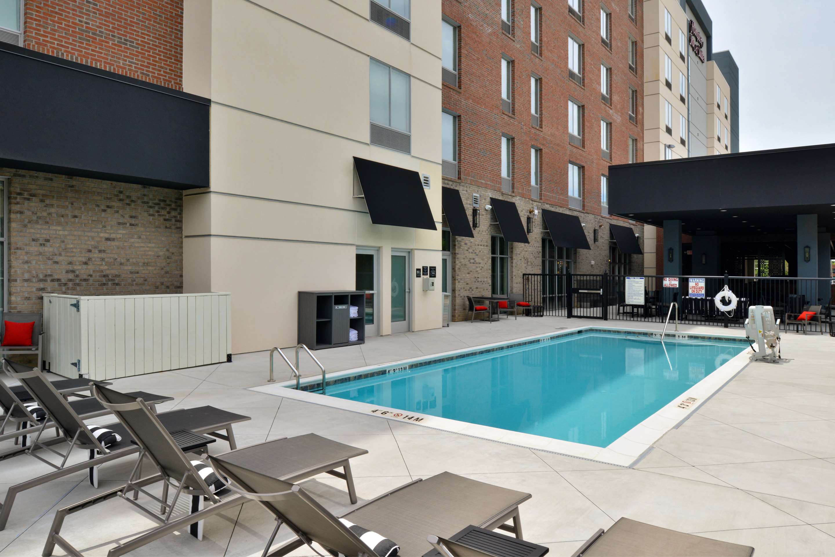 Pool | Hampton Inn & Suites Greensboro Downtown, Nc
