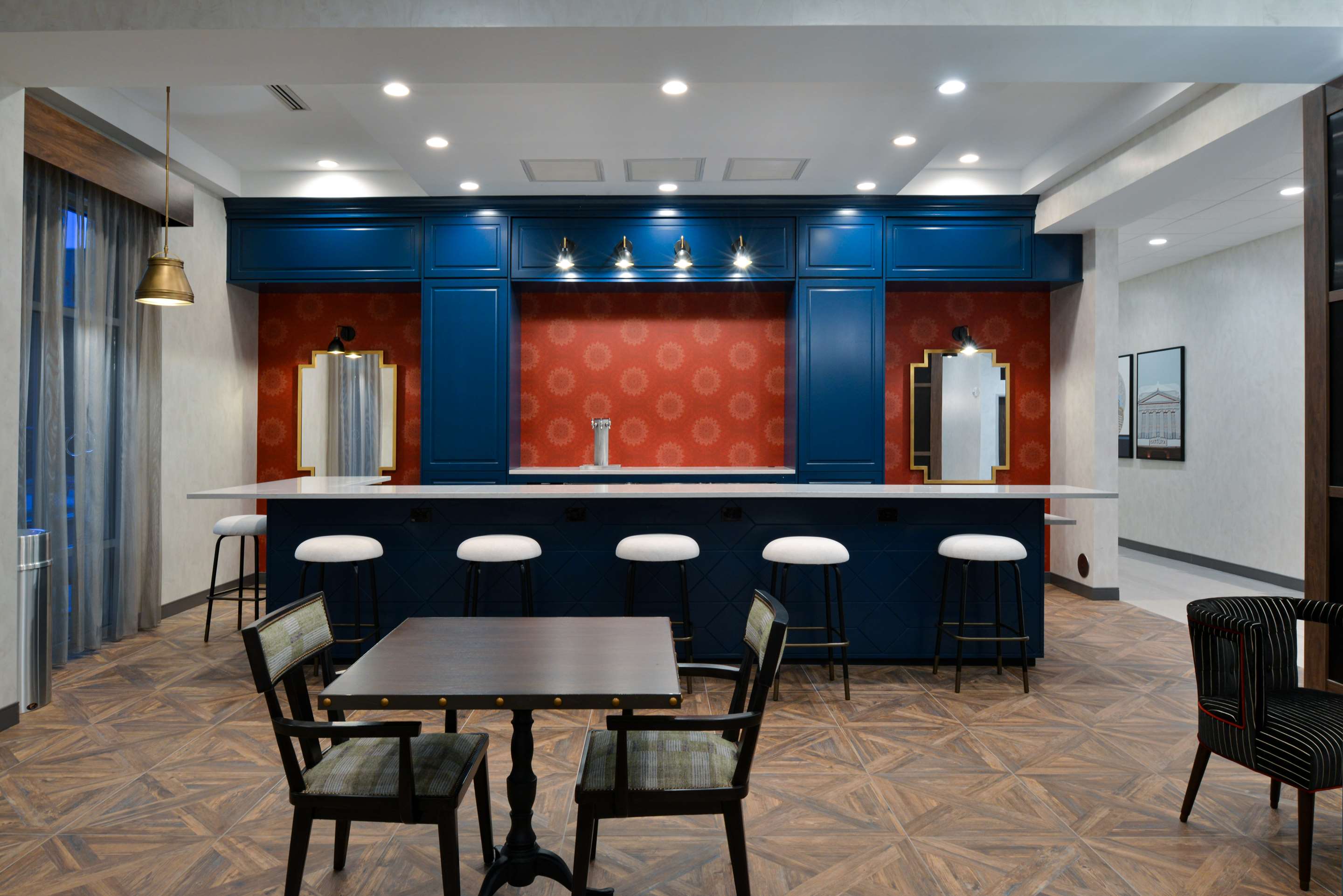 BarLounge | Hampton Inn & Suites Greensboro Downtown, Nc