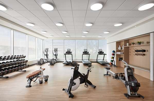 Fitness/ Exercise Room - Westley Calgary Downtown Hotel