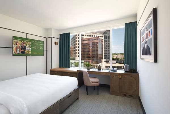  - Westley Calgary Downtown Hotel