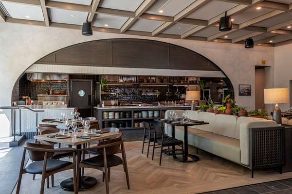 Restaurant - Westley Calgary Downtown Hotel