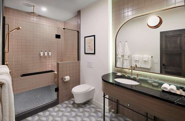  - Westley Calgary Downtown Hotel