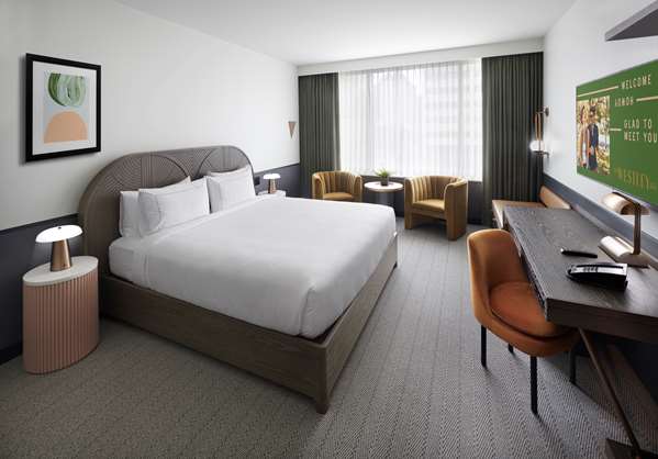  - Westley Calgary Downtown Hotel