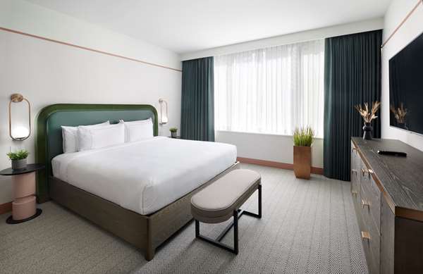  - Westley Calgary Downtown Hotel