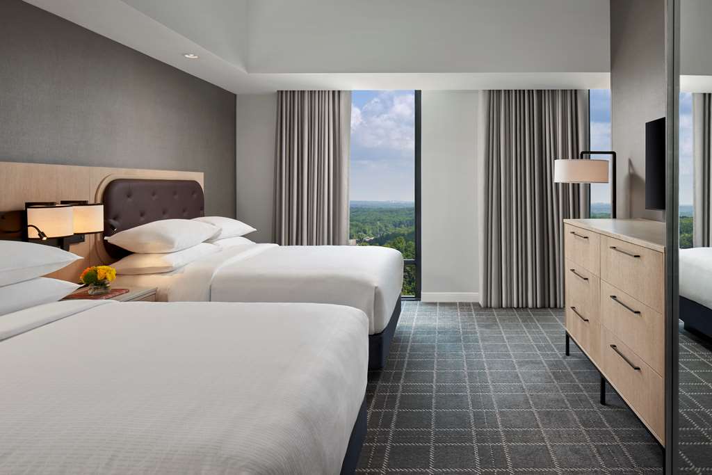 THE WATERMARK HOTEL-guestroom-Guest Room,Suite,On-Site.jpg