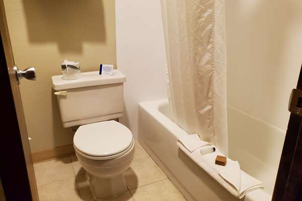  - Days Inn & Suites Missoula - I-90, Exit 105