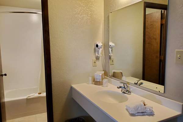  - Days Inn & Suites Missoula - I-90, Exit 105