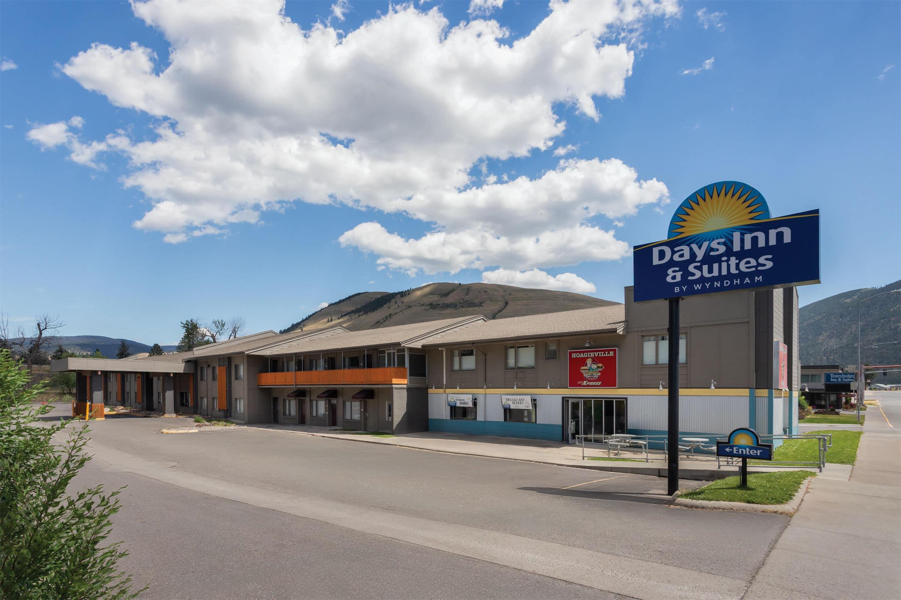 Exterior | Days Inn and Suites by Wyndham Downtown Missoula-University