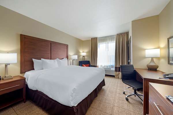  - Comfort Inn & Suites Harrah