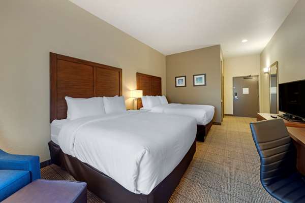  - Comfort Inn & Suites Harrah