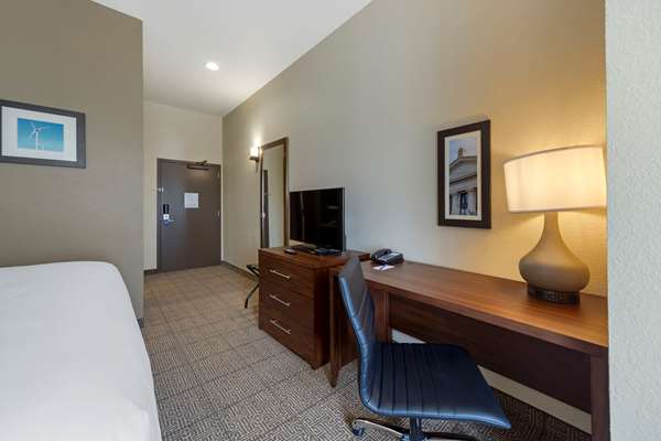  - Comfort Inn & Suites Harrah