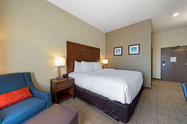  - Comfort Inn & Suites Harrah