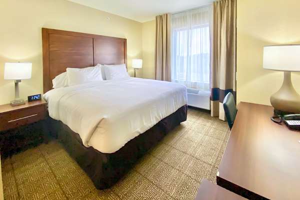 Suite - Comfort Inn & Suites Harrah