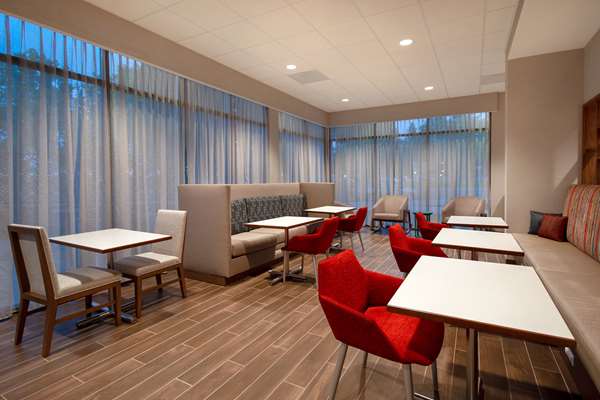 Amenities - Hampton Inn & Suites Silicon Valley Sunnyvale