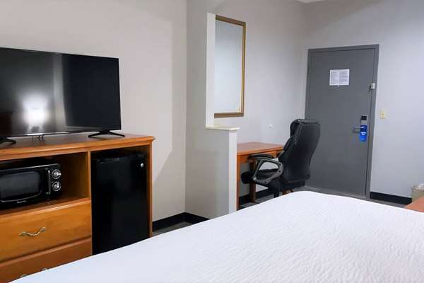  - Days Inn Bicentennial Road North Little Rock - I-40, Exit 142