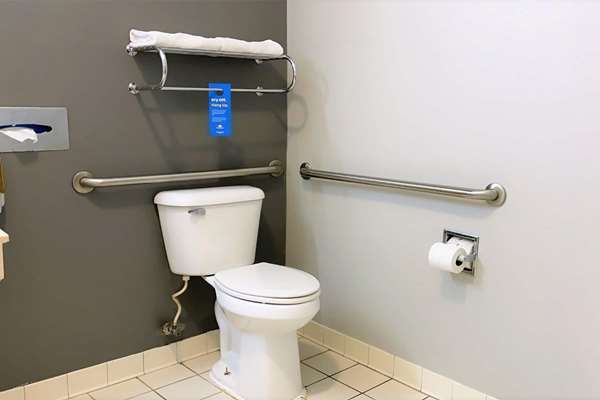  - Days Inn Bicentennial Road North Little Rock - I-40, Exit 142