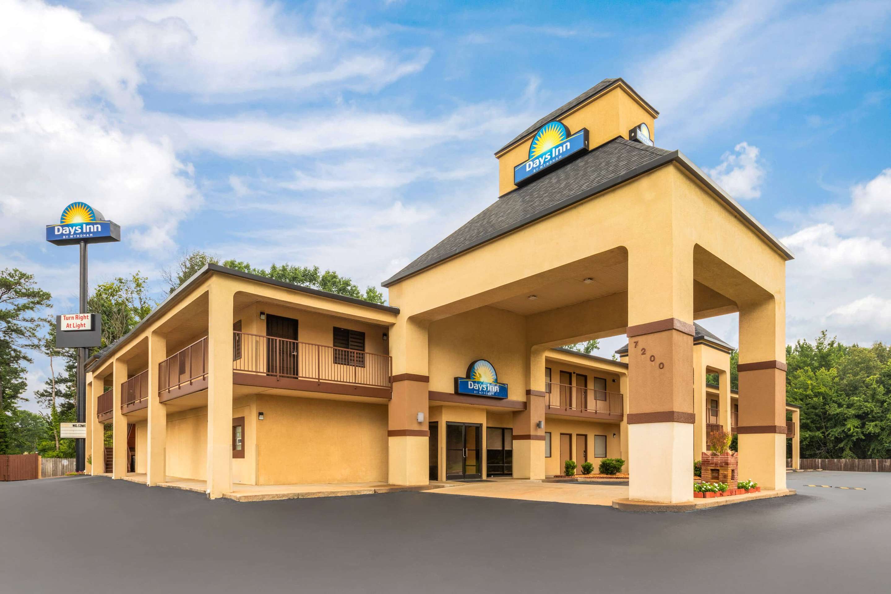 Exterior | Days Inn by Wyndham North Little Rock Maumelle