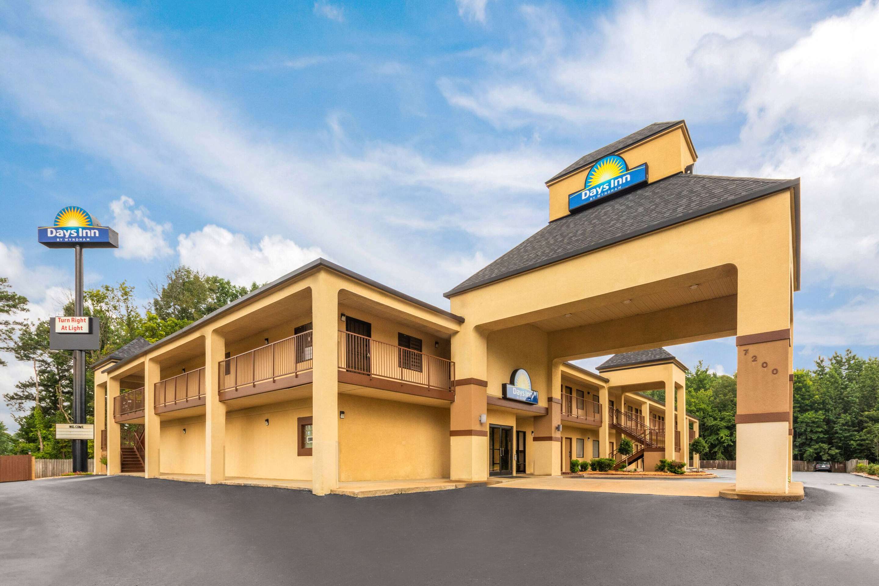 Exterior | Days Inn by Wyndham North Little Rock Maumelle