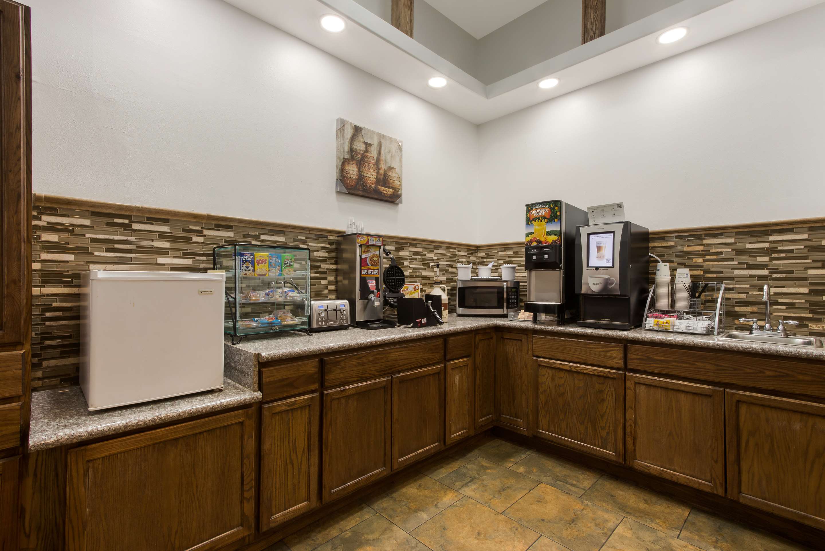 BW CampVerde VA BreakfastArea | The Copper Hotel, Surestay Collection By Best Western