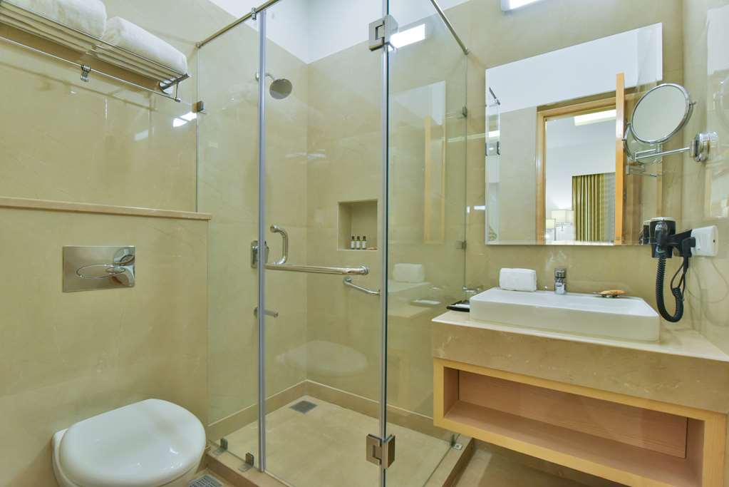 SureStay by Best Western Heritage Walk-guestroom-Guest Room,Bathroom,On-Site.jpg