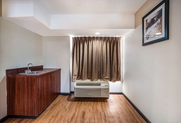 Suite - Quality Inn & Suites South Augusta - I-520, Exit 3