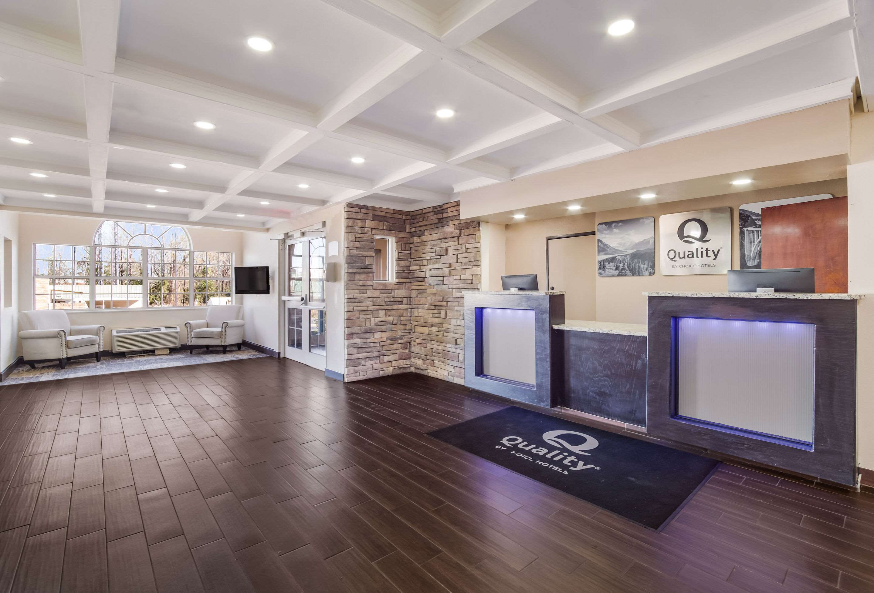 Lobby | Quality Inn & Suites Fort Gordon