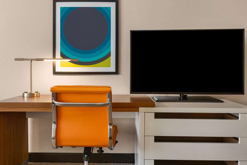 WYNDHAM FORT SMITH-guestroom-Guest Room,On-Site.jpg