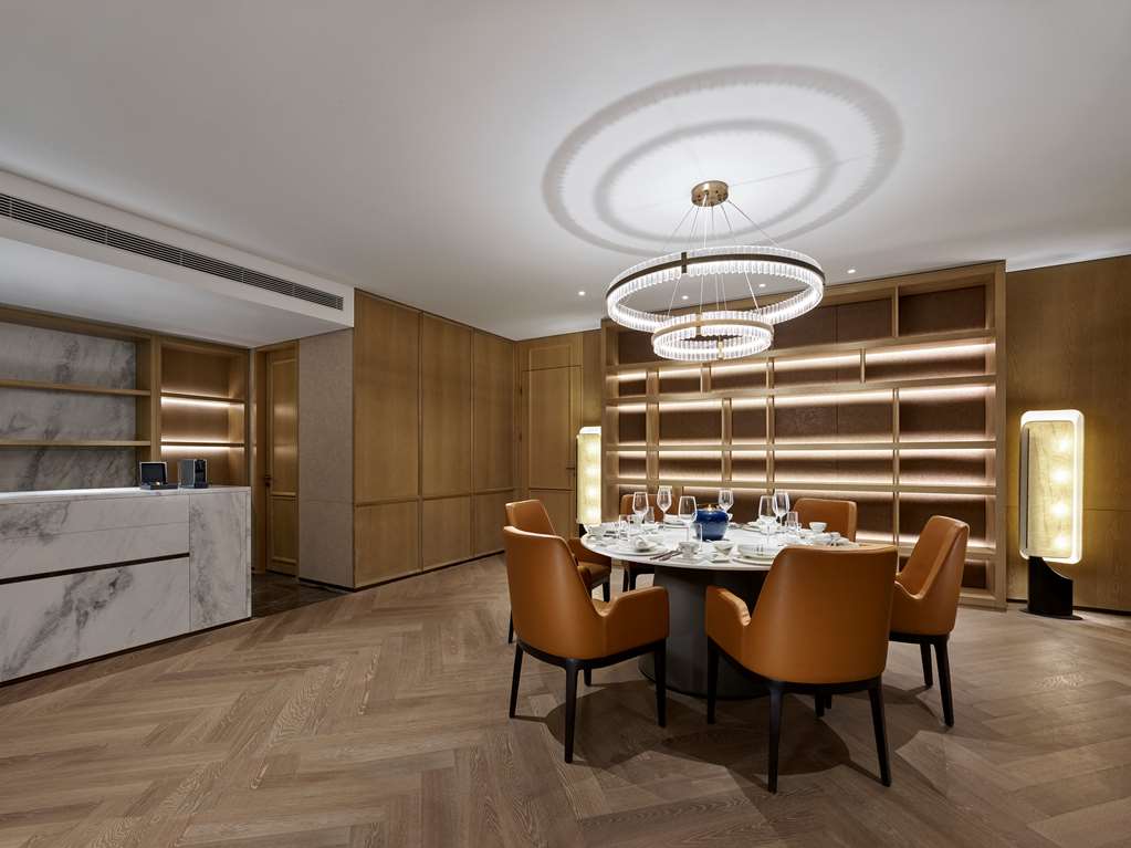 DoubleTree by Hilton Beijing Badaling Room Type - KING PREMIUM SUITE