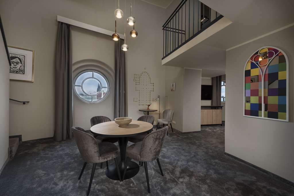 Wasserturm Hotel Cologne, Curio Collection by Hilton Room Type - KING CATHEDRAL DUPLEX STE