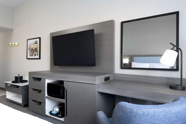  - Hampton Inn & Suites Old Town St Charles - I-70, Exit 229B