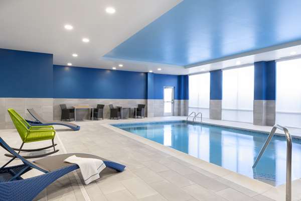 Pool - Hampton Inn & Suites Old Town St Charles - I-70, Exit 229B