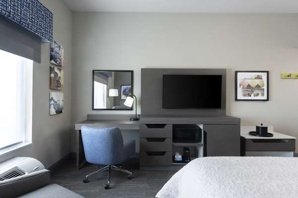  - Hampton Inn & Suites Old Town St Charles - I-70, Exit 229B