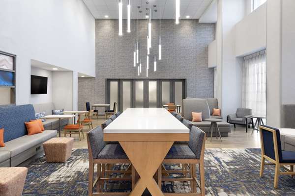  - Hampton Inn & Suites Old Town St Charles - I-70, Exit 229B