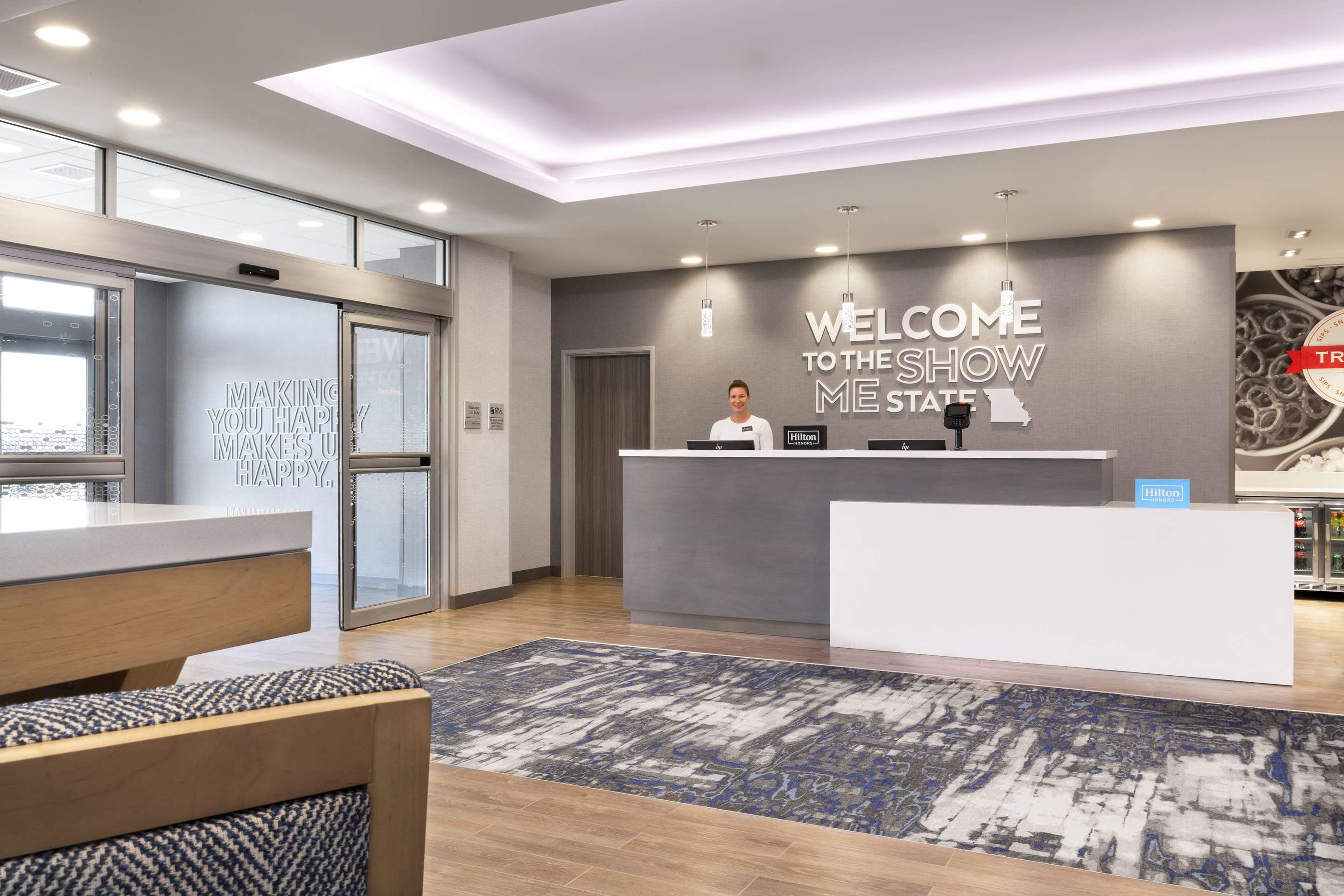 Reception | Hampton Inn & Suites St. Charles Old Town Area