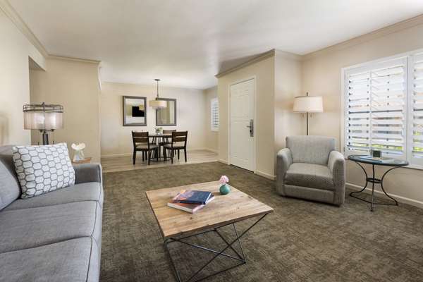 Suite - Scottsdale Plaza Resort