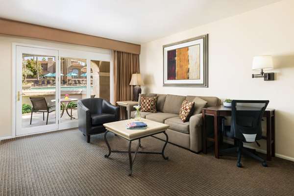 Suite - Scottsdale Plaza Resort