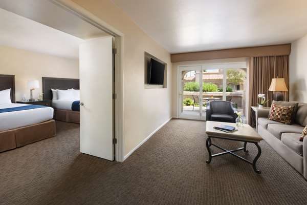 Suite - Scottsdale Plaza Resort