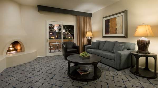 Suite - Scottsdale Plaza Resort