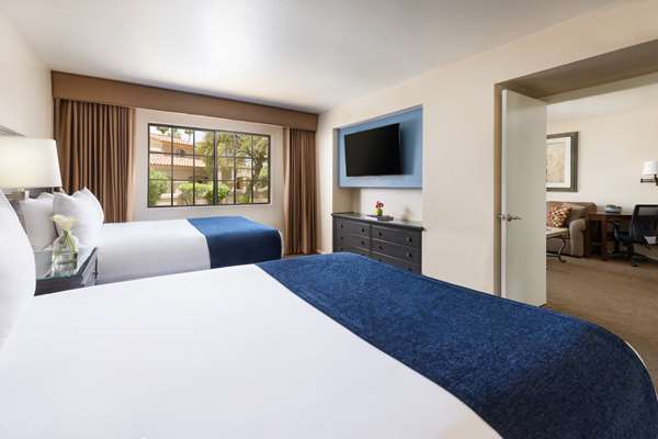 Suite - Scottsdale Plaza Resort