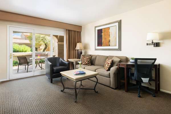 Suite - Scottsdale Plaza Resort