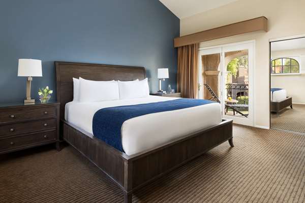 Suite - Scottsdale Plaza Resort