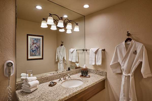 Suite - Scottsdale Plaza Resort
