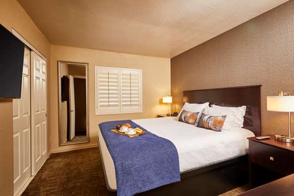 Suite - Scottsdale Plaza Resort