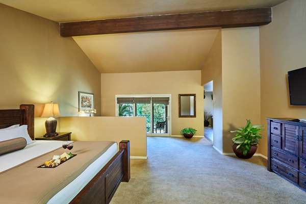 Suite - Scottsdale Plaza Resort