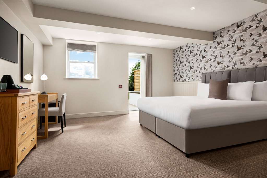 WYNDHAM TRENYTHON MANOR-guestroom-Guest Room,On-Site.jpg